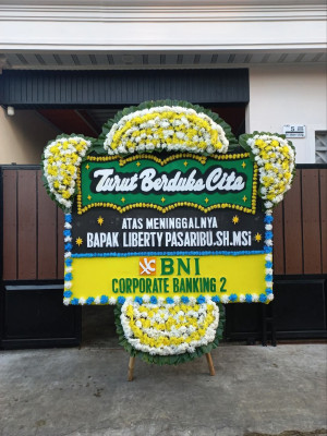 Papan Bunga Duka di Palasari Hilir