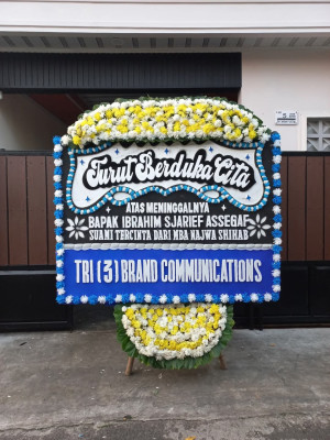 Papan Bunga Duka di Palasari Hilir